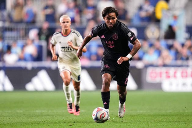 August 19, 2026: Inter Miami Midfielder Telasco Segovia (8) controls the ball during the second half of an MLS, Fussball Herren, USA match against the Philadelphia Union at Subaru Park in Chester, Pennsylvania. CSM Chester United States of America - ZUMAc04_ 20260819_zma_c04_106 Copyright: xKylexRoddenx