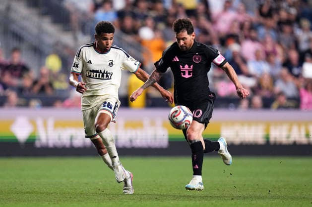 August 19, 2026: Inter Miami Foward Lionel Messi (10) controls the ball during the second half of an MLS, Fussball Herren, USA match against the Philadelphia Union at Subaru Park in Chester, Pennsylvania. CSM Chester United States of America - ZUMAc04_ 20260819_zma_c04_123 Copyright: xKylexRoddenx