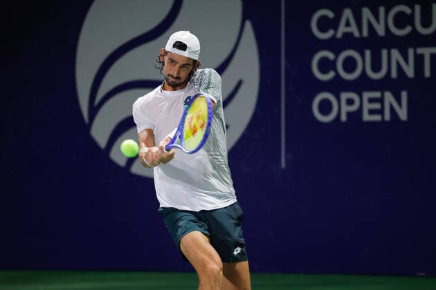 CANCUN COUNTRY OPEN 2026 CANCUN COUNTRY OPEN 2026 DARWIN BLANCH VS LLOYD HARRIS 19082026 CANCUN, QUINTANA ROO. Action photo of Lloyd Harris of South Africa, during game of the Cancun Country Open 2026 Tennis 125 Challenger tournament held at the Cancun Country Club of Cancun, Quintana Roo, Mexico. Foto de accion de Lloyd Harris de Sudafrica, durante juego del Cancun Country Open 2026 ATP, Tennis Herren 125 Challenger que se celebra en el Cancun Country Club de Cancun, Quintana Roo, Mexico. PHOTO BY IMAGENSHOP AGENCIA FOTOGRAFICA CANCUN QUINTANA ROO MEXICO *** CANCUN COUNTRY OPEN 2026 CANCUN COUNTRY OPEN 2026 DARWIN BLANCH VS LLOYD HARRIS 08 19 2026 CANCUN, QUINTANA ROO Action photo of Lloyd Harris of South Africa during a match at the 2026 Cancun Country Open Tennis 125 Challenger tournament held at the Cancun Country Club in Cancun, Quintana Roo, Mexico Action photo of Lloyd Harris of South Africa, during a match at the 2026 Cancun Country Open ATP 125 Challenger tournament held at the Cancun Country Club in Cancun, Quintana Roo, Mexico PHOTO BY IMAGENSHOP PHOTO AGENCY CANCUN QUINTANA ROO MEXICO Copyright: xIMAGENSHOPxAGENCIAxFOTOGRAFICAx