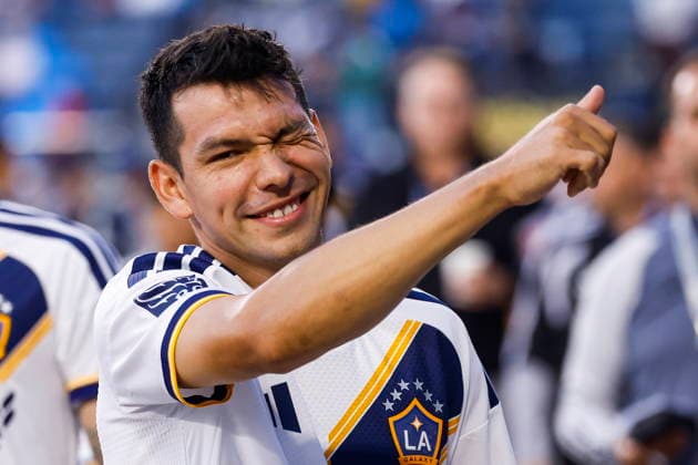 MLS, Fussball Herren, USA Soccer - LA Galaxy vs San Jose Earthquakes LA Galaxy forward Hirving Lozano acknowledges the crowd prior to an Major League Soccer (MLS) match between the LA Galaxy and the San Jose Earthquakes in Carson, California, USA, 19 August 2026. CARSON CALIFORNIA United States  Copyright: xCHRISxTORRESx