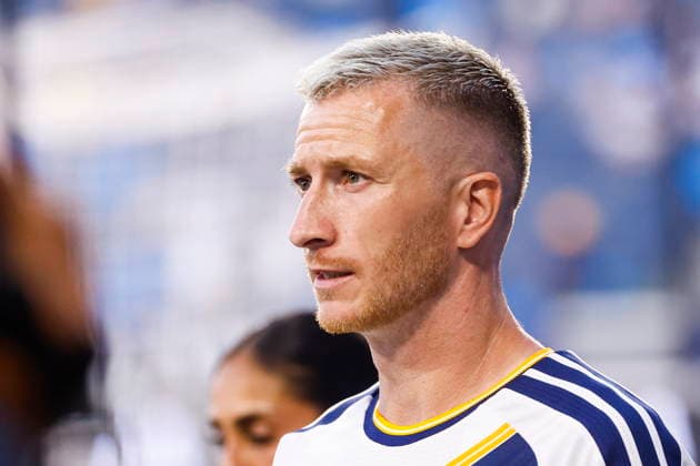 MLS, Fussball Herren, USA Soccer - LA Galaxy vs San Jose Earthquakes LA Galaxy midfielder Marco Reus walks on to the pitch prior to an Major League Soccer (MLS) match between the LA Galaxy and the San Jose Earthquakes in Carson, California, USA, 19 August 2026. CARSON CALIFORNIA United States  Copyright: xCHRISxTORRESx