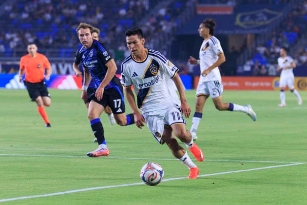 August 19, 2026, Carson, California, USA: Hirving Lozano 11 of the LA Galaxy makes a goal attempt during their regular season MLS, Fussball Herren, USA game against the San Jose Earthquakes on Wednesday August 19, 2026 at the Dignity Health Sports Park Stadium in Carson, California. ARIANA RUIZ PI Carson USA - ZUMAp124 20260819_zaa_p124_002 Copyright: xArianaxRuizx