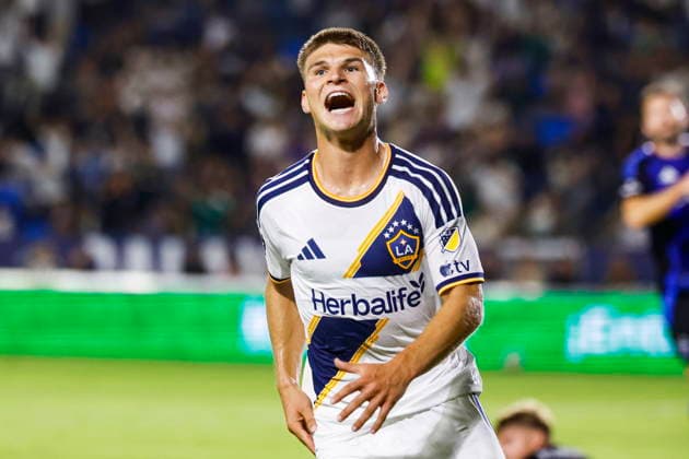 MLS, Fussball Herren, USA Soccer - LA Galaxy vs San Jose Earthquakes LA Galaxy defender Harbor Miller reacts to assisting on a goal in the second half during a Major League Soccer (MLS) match between the LA Galaxy and the San Jose Earthquakes in Carson, California, USA, 19 August 2026. CARSON CALIFORNIA United States  Copyright: xCHRISxTORRESx