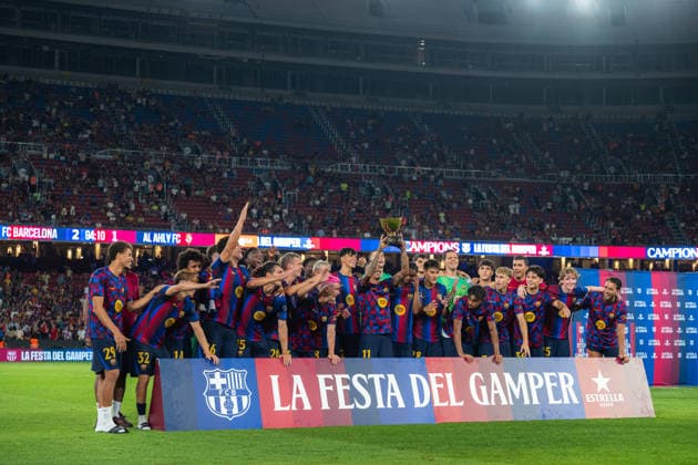 (260820) -- BARCELONA, Aug. 20, 2026 -- Barcelona s players celebrate after Barcelona won the 61st Joan Gamper Trophy football match between FC Barcelona, Barca and Al Ahly FC in Barcelona, Spain, Aug. 19, 2026. (Photo by Xinhua) (SP)SPAIN-BARCELONA-FOOTBALL-JOAN GAMPER TROPHY-BARCELONA VS AL AHLY JoanxGosa 