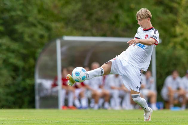 U19 DFB-Nachwuchsliga - Vorrunde Gruppe C: FC Rot-Weiß Erfurt vs. 1. FC Nürnberg; Erfurt; 19.08.2026 Paul Müller ( 18; 1. FC Nürnberg U19) U19 DFB-Nachwuchsliga - Vorrunde Gruppe C: FC Rot-Weiß Erfurt vs. 1. FC Nürnberg; Hauptplatz Cyriaksgebreite Erfurt; 19.08.2026 DFB REGULATIONS PROHIBIT ANY USE OF PHOTOGRAPHS AS IMAGE SEQUENCES AND OR QUASI-VIDEO. *** U19 DFB Youth League Preliminary Round Group C FC Rot-Weiß Erfurt vs. 1. FC Nürnberg Erfurt, August 19, 2026 Paul Müller 18 1. FC Nürnberg U19 U19 DFB Youth League Preliminary Round Group C FC Rot-Weiß Erfurt vs. 1. FC Nürnberg Main Field, Cyriaksgebreite, Erfurt, August 19, 2026. DFB regulations prohibit any use of photographs as image sequences and or quasi-video. Copyright: xBEAUTIFULxSPORTS Duehringx