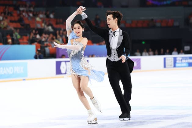 XI AN, CHINA - AUGUST 20: Li Zhixuan and Ge Quanshuo perform in the Junior Ice Dance rhythm dance on day 1 of the ISU Figure skating, Eiskunstlauf Junior Grand Prix Xi an 2026 on August 20, 2026 in Xi an, Shaanxi Province of China.  Copyright: xVCGx 111661021139