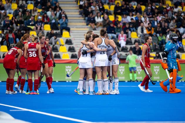 19.08.2026, BEL, Hockey, Frauen, FIH Weltmeisterschaft, Länderspiel, USA vs Deutschland Sara Strauss ( Deutschland, 21 ), Felicia Wiedermann ( Deutschland, 26 ), Ines Wanner ( Deutschland, 12 ) jubeln über das Tor zum 0:2, daneben Spielerinnen der USA, Wavre Belfius Arena Wallonisch-Brabant Belgien *** August 19, 2026, BEL, Field Hockey, Women s, FIH World Championship, International Match, USA vs. Germany Sara Strauss, Germany, 21, Felicia Wiedermann (Germany), 26, and Ines Wanner (Germany), 12, celebrate the goal that makes the score 0–2, with U.S. players standing nearby, at the Belfius Arena in Wavre, Walloon Brabant, Belgium Copyright: xNordphoto Memmlerx