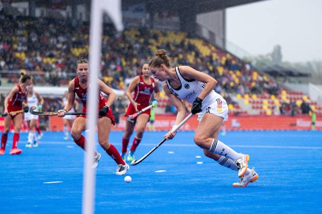 19.08.2026, BEL, Hockey, Frauen, FIH Weltmeisterschaft, Länderspiel, USA vs Deutschland Felicia Wiedermann ( Deutschland, 26 ) am Ball, Wavre Belfius Arena Wallonisch-Brabant Belgien *** August 19, 2026, BEL, Hockey, Women s, FIH World Championship, International Match, USA vs. Germany; Felicia Wiedermann (Germany), 26, on the ball, Wavre Belfius Arena, Walloon Brabant, Belgium Copyright: xNordphoto Memmlerx