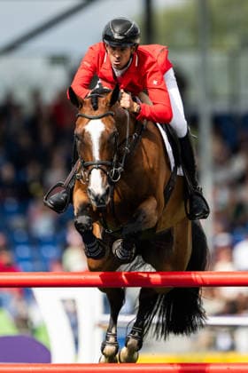 260820 Steve Guerdat of Switzerland with horse Dynamix de Belheme compete in the team and individual jumping qualifier round two during day 10 of the 2026 FEI World Championshipson August 20, 2026 in Aachen. Photo: Emma Wallskog BILDBYRAN kod EW EW0692 ridsport equestrian rid-vm 2026 2026 fei world championships bbeng ridsport-vm hoppning jumping *** August 20, 2026: Steve Guerdat of Switzerland, riding Dynamix de Belheme, competes in the second round of the team and individual show jumping qualifiers on Day 10 of the 2026 FEI World Championships in Aachen. 2026 in Aachen. Photo by Emma Wallskog. BILDBYRAN code EW EW0692. equestrian sports, 2026 World Championships, 2026 FEI World Championships, BBENG, equestrian sports, World Championships, show jumping  Copyright: EMMAxWALLSKOG BB260820EW017