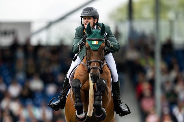 260820 Darragh Kenny of Ireland with horse Eddy Blue compete in the team and individual jumping qualifier round two during day 10 of the 2026 FEI World Championshipson August 20, 2026 in Aachen. Photo: Emma Wallskog BILDBYRAN kod EW EW0692 ridsport equestrian rid-vm 2026 2026 fei world championships bbeng ridsport-vm hoppning jumping *** August 20, 2026: Darragh Kenny of Ireland, riding Eddy Blue, competes in the second round of the team and individual show jumping qualifiers on Day 10 of the 2026 FEI World Championships on August 20, 2026 in Aachen. Photo by Emma Wallskog. BILDBYRAN code EW EW0692 equestrian sports 2026 World Championships 2026 FEI World Championships BBENG equestrian sports World Championships show jumping  Copyright: EMMAxWALLSKOG BB260820EW019