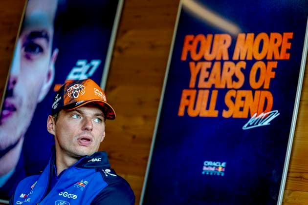 ZANDVOORT - Formule 1 rijder Max Verstappen of Oracle Red Bull Racing tijdens de persconferentie over zijn contractverlenging tot 2030 tijdens de Formule 1 Zandvoort op het Circuit Zandvoort op 20 augustus 2026 in Zandvoort, Nederland. - *** ZANDVOORT Formula 1 driver Max Verstappen of Oracle Red Bull Racing during the press conference regarding his contract extension through 2030 at the Formula 1 race in Zandvoort at the Circuit Zandvoort on August 20, 2026, in Zandvoort, the Netherlands