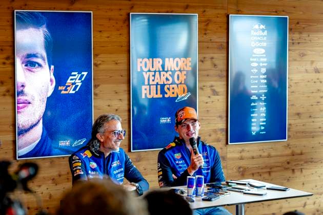 ZANDVOORT - Formule 1 rijder Max Verstappen of Oracle Red Bull Racing tijdens de persconferentie over zijn contractverlenging tot 2030 tijdens de Formule 1 Zandvoort op het Circuit Zandvoort op 20 augustus 2026 in Zandvoort, Nederland. - *** ZANDVOORT Formula 1 driver Max Verstappen of Oracle Red Bull Racing during the press conference regarding his contract extension through 2030 at the Formula 1 race in Zandvoort at the Circuit Zandvoort on August 20, 2026, in Zandvoort, the Netherlands