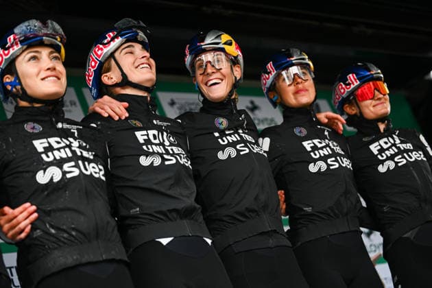 2026 Lloyds Tour of Britain Women Picture by Simon Wilkinson SWpix.com - 20 08 2026 - Cycling - UCI Women s World Tour - 2026 Lloyds Tour of Britain Women - Stage 2: Clitheroe to Blackpool (110.5km) - FDJ United - Suez, Ally Wollaston, Vittoria Guazzini, Eva Van Agt, LÃ a Curinier, Lauren Dickson, Kate Courtney Copyright: x xSWpix.comx(t axPhotographyxHubxLtd)xSimonxWilkinson SWpix.comx SWP-3030-18298