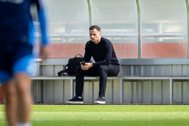 20.08.2026, Fussball, Training des FC Schalke 04. Kaderplaner Maximilian Lüftl (FC Schalke 04). Gelsenkirchen Trainingsgelände FC Schalke 04 NRW Deutschland xRHR-FOTO YYx *** August 20, 2026, Soccer, FC Schalke 04 training; squad planner Maximilian Lüftl; FC Schalke 04, Gelsenkirchen; FC Schalke 04 training facility; North Rhine-Westphalia, Germany; xRHR; PHOTO YYx Copyright: RHR-FOTOx RHR-FOTO YY