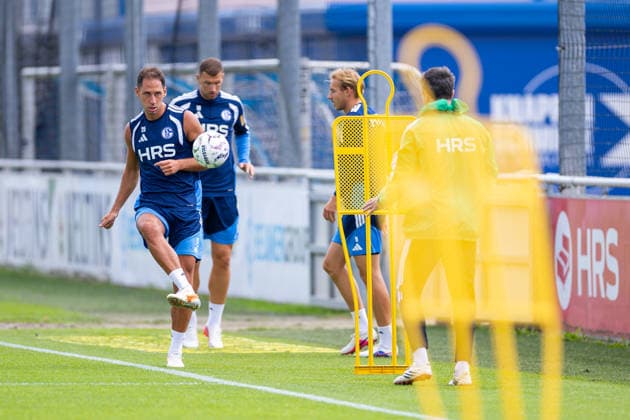 20.08.2026, Fussball, Training des FC Schalke 04. Nikola Katic (FC Schalke 04). Gelsenkirchen Trainingsgelände FC Schalke 04 NRW Deutschland xRHR-FOTO YYx *** August 20, 2026, Soccer, FC Schalke 04 practice Nikola Katic FC Schalke 04 Gelsenkirchen FC Schalke 04 training facility NRW Germany xRHR PHOTO YYx Copyright: RHR-FOTOx RHR-FOTO YY