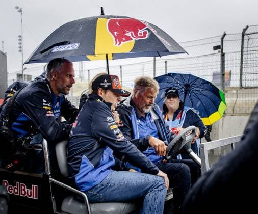 ZANDVOORT - Max Verstappen (Red Bull Racing) in the rain after the F1 press conference, PK, Pressekonferenz at the Zandvoort Circuit ahead of the Dutch F1 Grand Prix. SEM VAN DER WAL ANP xVIxANPxSportx xxANPxIVx 565867183 originalFilename: 565867183.jpg
