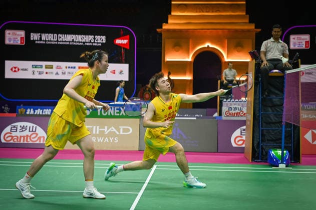 NEW DELHI, INDIA - AUGUST 20: Chinese mixed doubles pair Guo Xin Wa and Chen Fang Hui compete against Indian duo of Dhruv Kapila and Tanisha Crasto during their mixed doubles pre-quarterfinal match on day four of the BWF World Championships 2026 at the Indira Gandhi Indoor Stadium on August 20, 2026, in New Delhi, India. (Photo by Sanchit Khanna Hindustan Times) BWF World Championships 2026