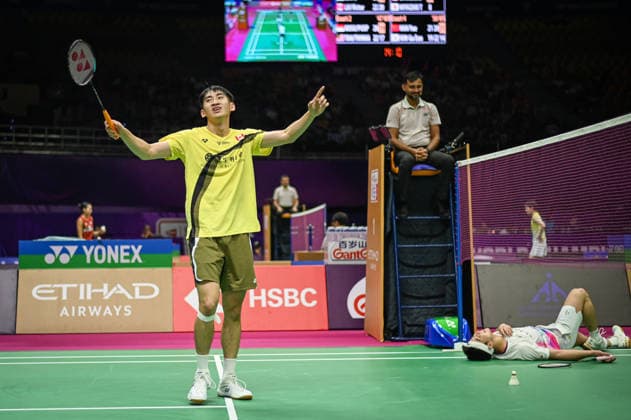 NEW DELHI, INDIA - AUGUST 20: Canada™s Victor Lai reacts after winning his men™s singles pre-quarterfinal match against Singapore™s Loh Kean Yew at the BWF World Championships 2026 at the Indira Gandhi Indoor Stadium on August 20, 2026, in New Delhi, India. (Photo by Sanchit Khanna Hindustan Times) BWF World Championships 2026
