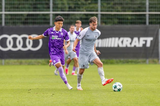 Ingolstadt, Deutschland 20. August 2026: Testspiel - 2026 2027 - FC Ingolstadt 04 gegen BSG Chemie Leipzig Im Bild: v. li. im Zweikampf Jong-min Seo (FCI) und c34 Audi Sportpark Bayern *** Ingolstadt, Germany, August 20, 2026; Friendly Match 2026–2027: FC Ingolstadt 04 vs. BSG Chemie Leipzig. Pictured, from left, in a tackle: Jong Min Seo (FCI) and c34 at Audi Sportpark Bayern. Copyright: xFotostandx xSchäferx