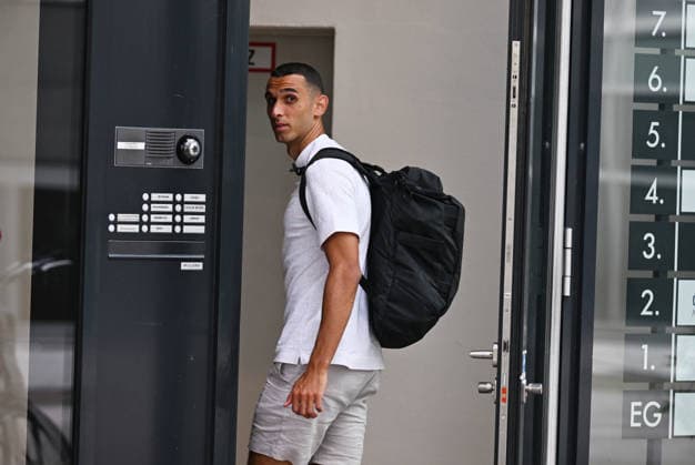 20.08.2026, xophax, Fussball 1.Bundesliga, 1.FC Koeln 1.FC Köln , Mediapark Köln. Ellyes Skhiri auf dem Weg zum Medizincheck in der Atos Mediapark Klinik in Köln . Köln *** August 20, 2026, xophax, Soccer, Bundesliga 1, 1. FC Köln, Mediapark Cologne: Ellyes Skhiri on his way to a physical at the Atos Mediapark Clinic in Cologne