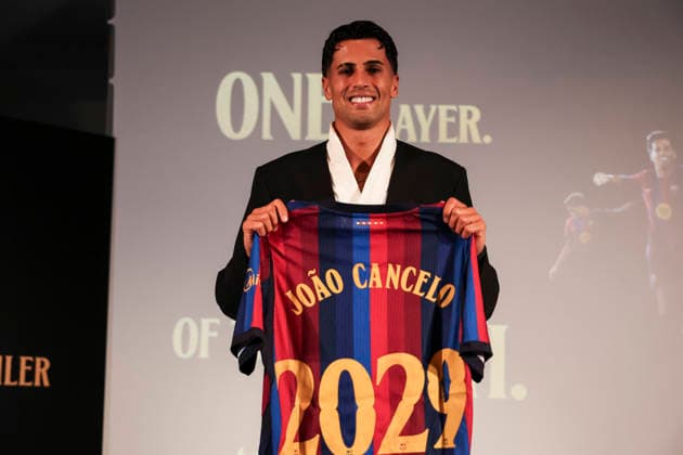 August 20, 2026, Barcelona, Barcelona, SPAIN: Joao Cancelo poses in his shirt after signing his new contract as a new FC Barcelona, Barca player during his presentation at Commercial Office on August 20 2026 in Barcelona, Spain. Barcelona SPAIN - ZUMAa181 20260820_zaa_a181_040 Copyright: xJavierxBorregox