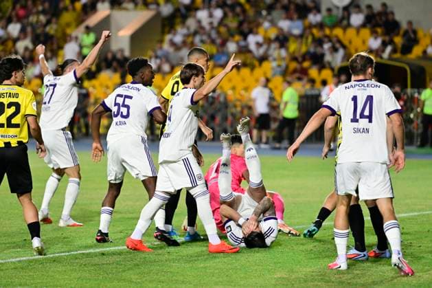 Kairat Almaty v RSC Anderlecht - UEFA Europa League ALMATY, KAZACHSTAN - AUGUST 20 : during the UEFA Europa League 2026 27 play-off round first leg between Kairat Almaty and RSC Anderlecht on August 20, 2026 in Almaty, Kazachstan, 20 08 2026 Almaty Kazachstan  Copyright: xJanxDexMeuleneirx