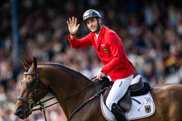 260820 Richard Vogel of Germany with horse United Touch celebrates after competing in the team and individual jumping qualifier round two during day 10 of the 2026 FEI World Championshipson August 20, 2026 in Aachen. Photo: Emma Wallskog BILDBYRAN kod EW EW0692 ridsport equestrian rid-vm 2026 2026 fei world championships bbeng ridsport-vm hoppning jumping jubel *** August 20, 2026: Richard Vogel of Germany, riding United Touch, celebrates after competing in the second round of the team and individual show jumping qualifiers on Day 10 of the 2026 FEI World Championships in Aachen. 2026 in Aachen. Photo by Emma Wallskog. BILDBYRAN code EW EW0692 equestrian sports 2026 World Championships 2026 FEI World Championships BBENG equestrian sports World Championships show jumping celebration  Copyright: EMMAxWALLSKOG BB260820EW101
