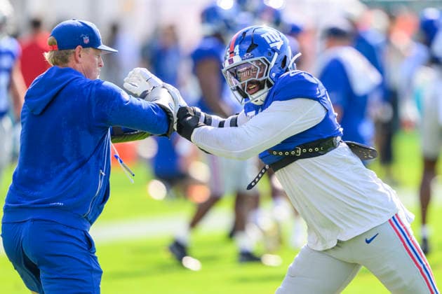 MIAMI GARDENS, FL - AUGUST 20: New York Giants linebacker Trace Ford (48) performs a blocking drill during a New York Giants and Miami Dolphins joint practice at the Miami Dolphins Training Camp on August 20 2026, at the Baptist Health Training Complex in Miami Gardens, FL. (Photo by Doug Murray Icon Sportswire) NFL, American Football Herren, USA AUG 20 Giants-Dolphins Joint Practice EDITORIAL USE ONLY Icon796260820008