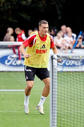 Fußballspieler Said El Mala (Mittelfeld) beim öffentlichen Training des 1. FC Köln am Geißbockheim. Köln, 20.08.2026 (DFL DFB REGULATIONS PROHIBIT ANY USE OF PHOTOGRAPHS as IMAGE SEQUENCES and or QUASI-VIDEO) NRW Deutschland *** Soccer player Said El Mala, midfielder, during a public training session of 1. FC Köln at Geißbockheim in Cologne, August 20, 2026. DFL and DFB regulations prohibit any use of photographs as image sequences and or quasi-video. NRW, Germany Copyright: xChristophxHardtx