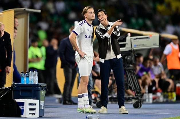 Kairat Almaty v RSC Anderlecht - UEFA Europa League ALMATY, KAZACHSTAN - AUGUST 20 : Winkler Marten of RSC Anderlecht and Bruno Vitor head coach of RSC Anderlecht during the UEFA Europa League 2026 27 play-off round first leg between Kairat Almaty and RSC Anderlecht on August 20, 2026 in Almaty, Kazachstan, 20 08 2026 Almaty Kazachstan  Copyright: xJanxDexMeuleneirx