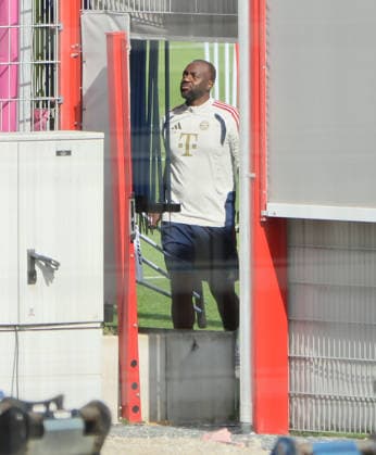 20.08.2026, FC Bayern Training, FCB Campus Muenchen, Fussball, Muenchen, im Bild: Floribert NGalula (FC Bayern Muenchen) *** August 20, 2026, FC Bayern Training, FCB Campus Munich, Soccer, Sports, Munich, pictured: Floribert NGalula, FC Bayern Munich
