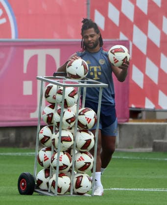 20.08.2026, FC Bayern Training, FCB Campus Muenchen, Fussball, Muenchen, im Bild: Serge Gnabry (FC Bayern Muenchen) *** August 20, 2026, FC Bayern Training, FCB Campus Munich, Soccer, Sports, Munich, Pictured: Serge Gnabry, FC Bayern Munich
