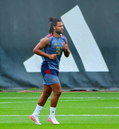 20.08.2026, FC Bayern Training, FCB Campus Muenchen, Fussball, Muenchen, im Bild: Serge Gnabry (FC Bayern Muenchen) *** August 20, 2026, FC Bayern Training, FCB Campus Munich, Soccer, Sports, Munich, Pictured: Serge Gnabry, FC Bayern Munich