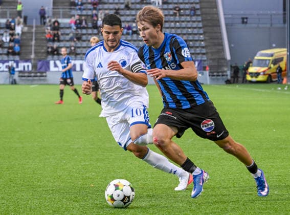 LKS 20260820 Copenhagen s captain Mohamed Elyounoussi (L, 10) and Turku s Jussi Niska vie for the ball during the football UEFA Conference League match FC Inter of Turku vs. FC Kobenhavn of Copenhagen in Turku, Finland on Thursday, 20th August, 2026. - MARKKU ULANDER Turku Finland CNkHysLRCnU  Copyright: xMarkkuxUlanderx CNkHysLRCnU