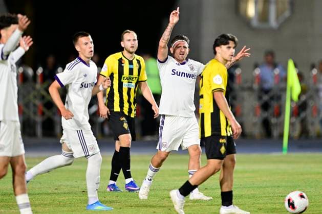 Kairat Almaty v RSC Anderlecht - UEFA Europa League ALMATY, KAZACHSTAN - AUGUST 20 : Bertaccini Adriano forward of RSC Anderlecht during the UEFA Europa League 2026 27 play-off round first leg between Kairat Almaty and RSC Anderlecht on August 20, 2026 in Almaty, Kazachstan, 20 08 2026 Almaty Kazachstan  Copyright: xJanxDexMeuleneirx