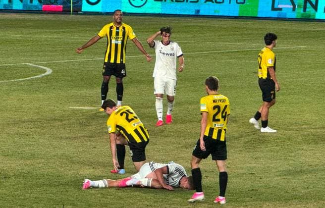 Kairat s Alexander Shirobokov makes a red card fault s during a game between Kazach Kairat and Belgian RSC Anderlecht, in Almaty, Kazachstan, on Thursday 20 August 2026, a game in the knockout round of the UEFA Europa League competition. YELAMANxTURYSSBEKOV  x183845046x