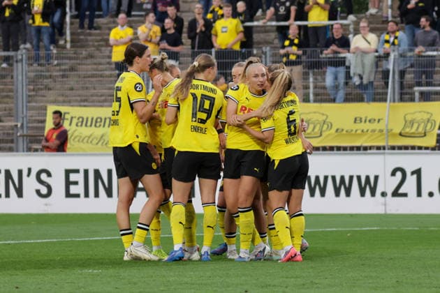 20.08.2026, xgrfx, Fussball Frauen Regionalliga West, Borussia Dortmund - Arminia Bielefeld v.l. Tor, Alexandra Popp zum 1:0 (Borussia Dortmund) Dortmund *** August 20, 2026, xgrfx, Women s Regional League West, Borussia Dortmund vs. Arminia Bielefeld, goal: Alexandra Popp, 1-0 Borussia Dortmund