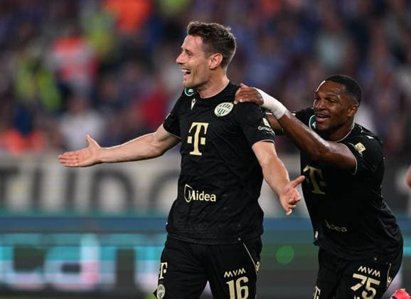 Trabzonspor v Ferencvaros - UEFA Europa League TRABZON, TURKIYE - AUGUST 20: Kristoffer Zachariassen (L) of Ferencvaros celebrates after scoring a goal during the first leg of the UEFA Europa League play-off round between Trabzonspor and Ferencvaros at Papara Park in Trabzon, Turkiye, on August 20, 2026. Hakan Burak Altunoz Anadolu Trabzon Turkey. Editorial use only. Please get in touch for any other usage.  Copyright: x2026xAnadoluxHakanxBurakxAltunozx