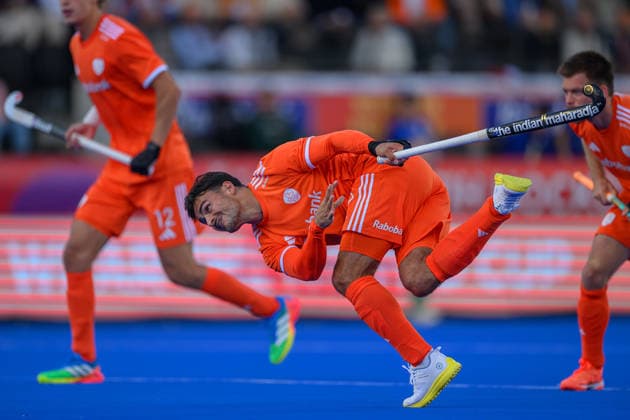 Hockey World Cup Day Six Tijmen Reyenga of Netherlands (Oranje) shoots from a short corner for the team™s third goal during the match against Japan in the 2026 FIH Hockey World Cup at Wagener Stadium, Amstelveen 20 08 2026 UK Newspapers OUT Copyright: xGraemexWilcocksonx FIL-23805-0048