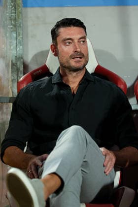 Crvena Zvezda v Viktoria Plzen, UEFA Europa League, play-offs, 1st leg Season 2026 2027 Belgrade, Serbia. 20th August, 2026. Crvena Zvezda s head coach Albert Riera during the UEFA Europa League play-offs, 1st leg football match between Crvena Zvezda (Red Star) and Viktoria Plzen at the Rajko Mitic Stadium on August 20, 2026 in Belgrade, Serbia. Belgrade Serbia Copyright: xPedjaxMilosavljevicx x