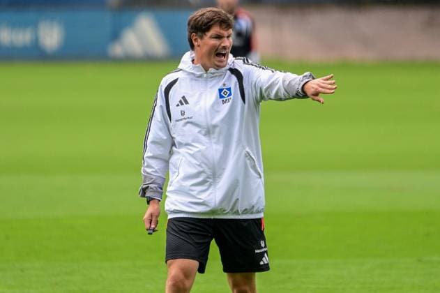 Trainer Merlin Polzin ( HSV ) Deutschland , Hamburg , Volksparkstadion Trainingsgelände , Fussball , 1. Bundesliga , Training des Hamburger SV *** Coach Merlin Polzin, HSV Germany, Hamburg, Volksparkstadion Training Facility, Soccer, Bundesliga 1, Hamburger SV Training