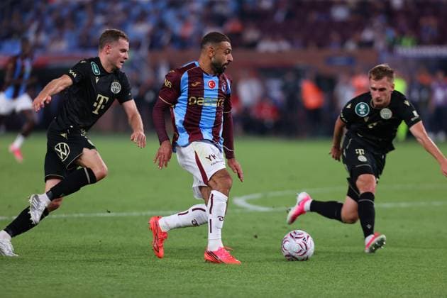 Trabzonspor v Ferencvaros - UEFA Europa League TRABZON, TURKIYE - AUGUST 20: Mohamed Salah (C) of Trabzonspor in action during the first leg of the UEFA Europa League play-off round between Trabzonspor and Ferencvaros at Papara Park in Trabzon, Turkiye on August 20, 2026. Hasan Tascan Anadolu Trabzon Turkey. Editorial use only. Please get in touch for any other usage.  Copyright: x2026xAnadoluxHasanxTascanx