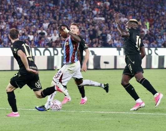 Trabzonspor v Ferencvaros - UEFA Europa League TRABZON, TURKIYE - AUGUST 20: Sidny Lopes Cabral of Trabzonspor in action during the first leg of the UEFA Europa League play-off round between Trabzonspor and Ferencvaros at Papara Park in Trabzon, Turkiye on August 20, 2026. Enes Sansar Anadolu Trabzon Turkey. Editorial use only. Please get in touch for any other usage.  Copyright: x2026xAnadoluxEnesxSansarx