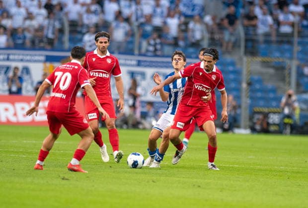 2026.08.20 Poznan Pilka Nozna Liga Europy Play-offs Lech Poznan - Fc Thun N z Nassim Zoukit Pablo Rodriguez Foto. Damian Kosciesza PressFocus 2026.08.20 Poznan Football Europa League Play-offs Lech Poznan - Fc Thun O p Credit. Damian Kosciesza PressFocus NEWSPIX.PL --- newspix.pl POLAND OUT! 