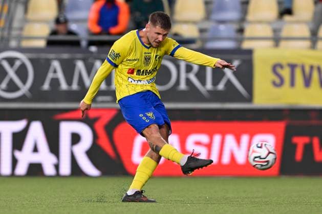 Sint-Truidense VV v Omonia Nicosia AC - UEFA Europa League SINT-TRUIDEN, BELGIUM - AUGUST 20 : Merlen Ryan midfielder of Sint-Truidense VV during the UEFA Europa League 2026 27 play-off round first leg between Sint-Truidense VV and Omonia Nicosia AC on August 20, 2026 in Sint-Truiden, Belgium, 20 08 2026 Sint-Truiden Belgium  Copyright: xDhax