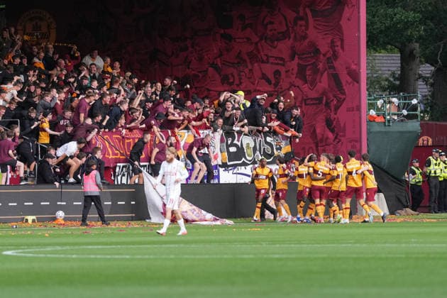 Torjubel, Emotionen, Torschuss, Abschluss, Torerfolg, Tor, Treffer , Schottland, Fussball, UEFA Conference League, Play-offs, Hinspiel, 2026 2027, Motherwell FC vs. SC Freiburg, 20.08.2026, Fir Park Stadium, Motherwell Motherwell Fir Park Stadium North Lanarkshire Schottland *** Goal celebration, emotions, shot on goal, finish, goal scored, goal, Scotland, soccer, UEFA Conference League, playoffs, first leg, 2026–2027, Motherwell FC vs. SC Freiburg, August 20, 2026, Fir Park Stadium, Motherwell, Fir Park Stadium, North Lanarkshire, Scotland Copyright: xArnexAmbergx