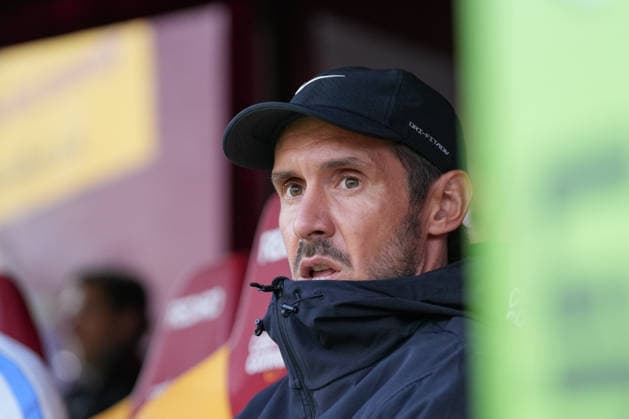 Julian Schuster (SC Freiburg, Trainer) , Schottland, Fussball, UEFA Conference League, Play-offs, Hinspiel, 2026 2027, Motherwell FC vs. SC Freiburg, 20.08.2026, Fir Park Stadium, Motherwell Motherwell Fir Park Stadium North Lanarkshire Schottland *** Julian Schuster, SC Freiburg, Coach, Scotland, Soccer, UEFA Conference League, Playoffs, First Leg, 2026–2027, Motherwell FC vs. SC Freiburg, August 20, 2026, Fir Park Stadium, Motherwell, Motherwell, Fir Park Stadium, North Lanarkshire, Scotland Copyright: xArnexAmbergx