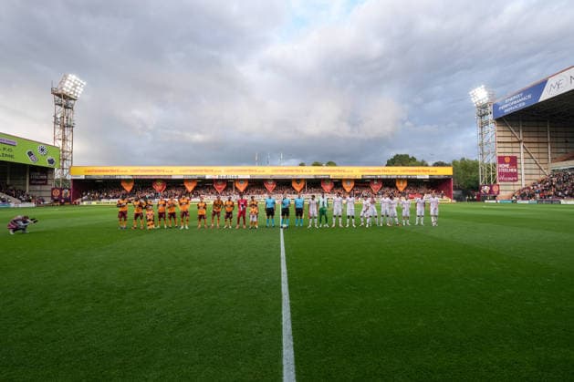 Mannschaften auf dem Feld , Schottland, Fussball, UEFA Conference League, Play-offs, Hinspiel, 2026 2027, Motherwell FC vs. SC Freiburg, 20.08.2026, Fir Park Stadium, Motherwell Motherwell Fir Park Stadium North Lanarkshire Schottland *** Teams on the field, Scotland, soccer, UEFA Conference League, playoffs, first leg, 2026–2027, Motherwell FC vs. SC Freiburg, August 20, 2026, Fir Park Stadium, Motherwell, Fir Park Stadium, North Lanarkshire, Scotland Copyright: xArnexAmbergx
