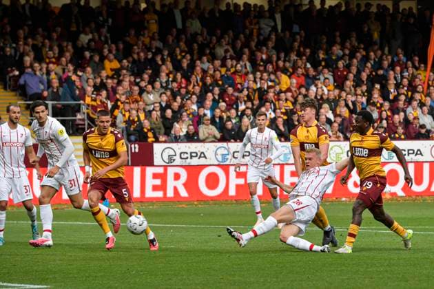 Motherwell v SC Freiburg UEFA Europa Conference League Matthias Ginter of SC Freiburg shoots during the UEFA Europa Conference League Play-Off First Leg match at Fir Park, Motherwell 20 08 2026 UK Newspapers OUT Copyright: xJamiexJohnstonx FIL-23808-0037