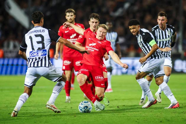 Conference League i fotball 2026: PAOK-Brann Thessaloniki 20260820. Branns Kristian Eriksen med ballen under playoff-kampen i Conference League-kvalifiseringen i fotball mellom PAOK og Brann pa Toumba Stadium. Foto: Spiros Makridis NTB Thessaloniki Hellas EDITORIAL USE ONLY. RESTRICTED USE FOR BETTING COMPANIES Ref:_SPOHyzNERmZL64.jpg *** 2026 Conference League in soccer: PAOK vs. Brann, Thessaloniki, August 20, 2026. Brann s Kristian Eriksen with the ball during the playoff match in the Conference League soccer qualifiers between PAOK and Brann at Toumba Stadium. Photo: Spiros Makridis, NTB, Thessaloniki. Hellas EDITORIAL USE ONLY RESTRICTED USE FOR BETTING COMPANIES  Copyright: xSpirosxMakridisx xNTBx